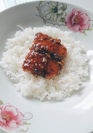 Hình của món Cá chiên sốt mật ong gừng.