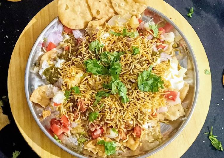 Sprouts Papdi chaat