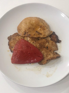 Una foto de Lomo con pimientos del piquillo de lodosa (oro rojo)