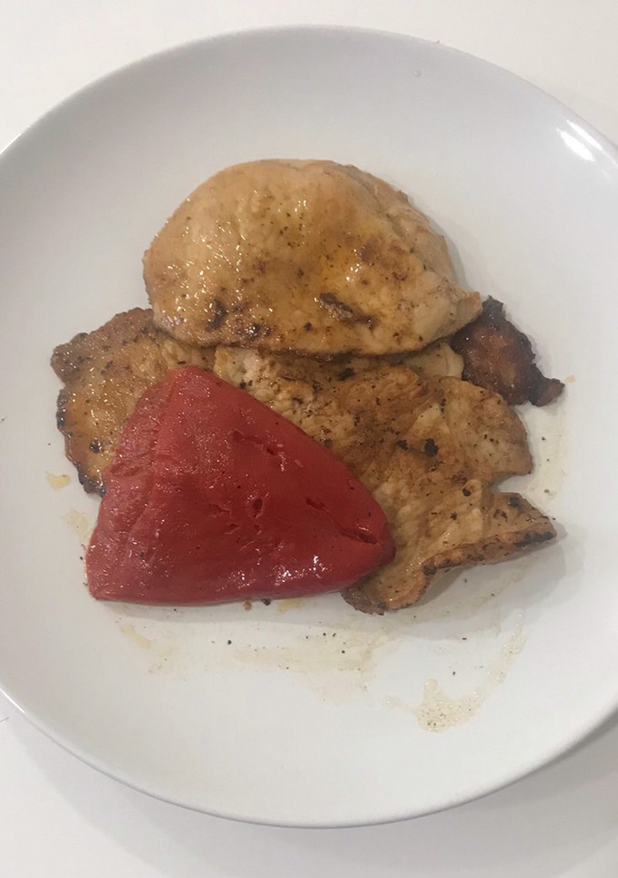 Una foto de Lomo con pimientos del piquillo de lodosa (oro rojo)