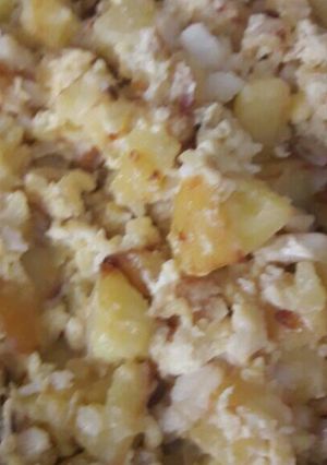 Una foto de Revuelto de bacalao y patata