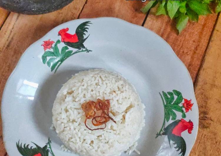 Nasi Uduk Mejikom