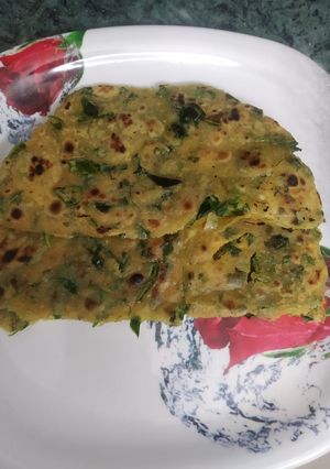 A picture of Methi Thepla.