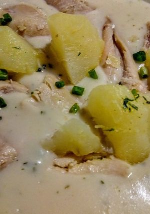 Una foto de CREMA De Pollo y Vegetales...!💝💕💓