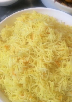صورة لوصفة رز مفلفل بالجزر والكركم
