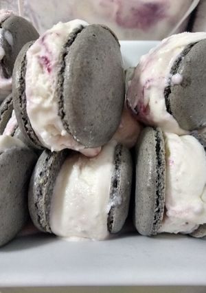 Una foto de Macarons rellenos de helado