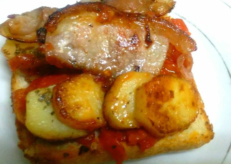 Potato,bacon salsa sandwich