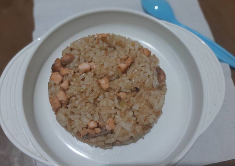 Cara memasak Nasgor salmon for baby Lezat