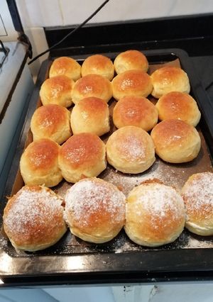 Una foto de Pan de leche, mantequillas