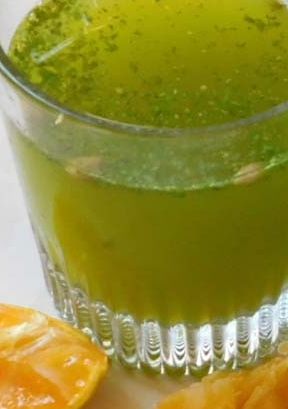 A picture of Spinach plus Amla juice for healthy Glowing Skin and Hair.