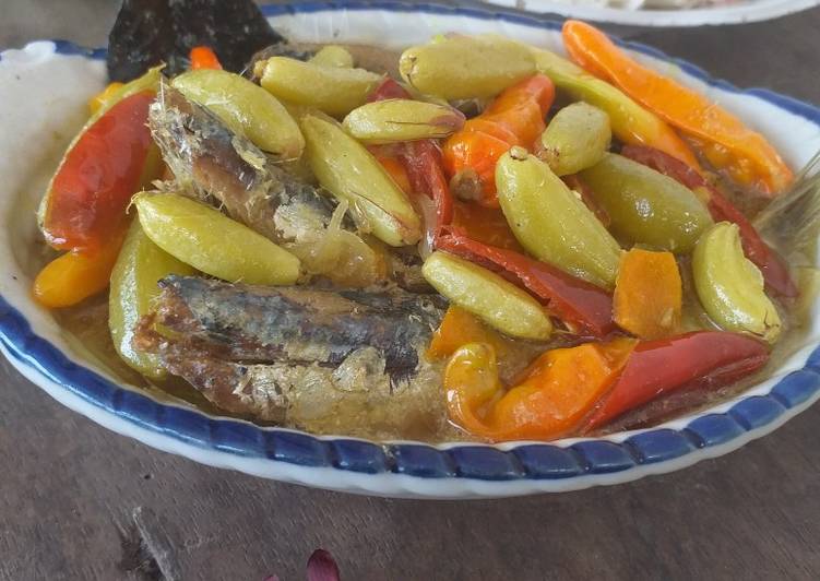 Cara Membuat Tumis Asin Japuh-Baby Belimbing Wuluh yang Enak