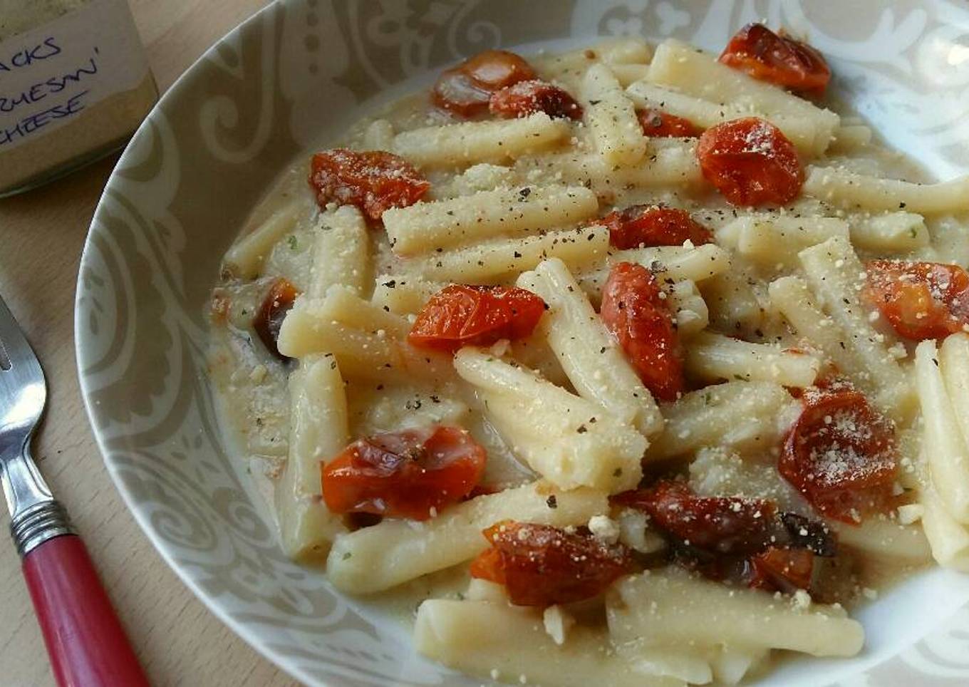 Vickys Creamy Garlic Pasta with Roasted Tomatoes GF DF EF SF NF