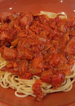 A picture of Hotdogs and Spaghetti.