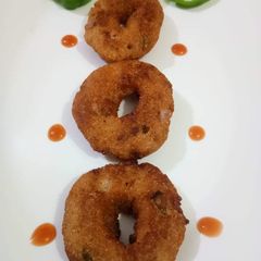 Bread Medu Vada A picture of Bread Medu Vada.