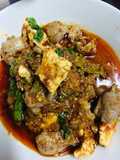 ผัดพริกเเกงไก่ใส่กึ๋น