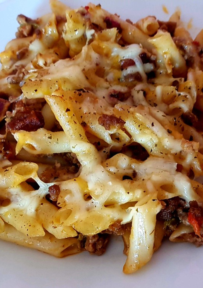 Una foto de Macarrones picantes a los cuatro quesos