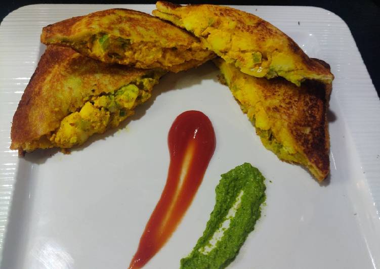 Paneer Tikka Grilled Sandwich