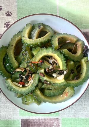 清苦瓜炒小魚乾 的食譜成品照片