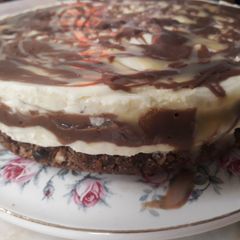 A picture of Bar one fridge cheesecake.