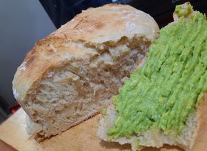 Una foto de Pan fácil, crujiente y esponjoso 🍞