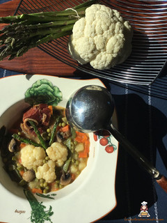 Una foto de Menestra de verduras con espárragos trigueros