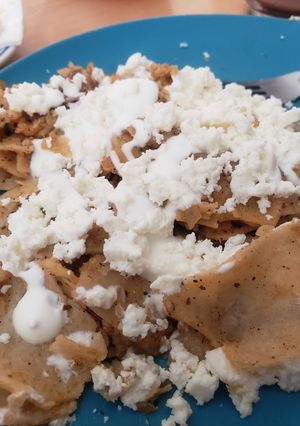 A picture of Chilaquiles Rojos Yosani.