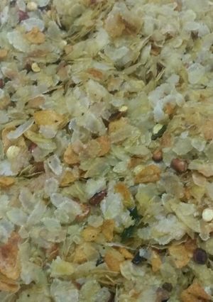 A picture of Lemon chiwda.