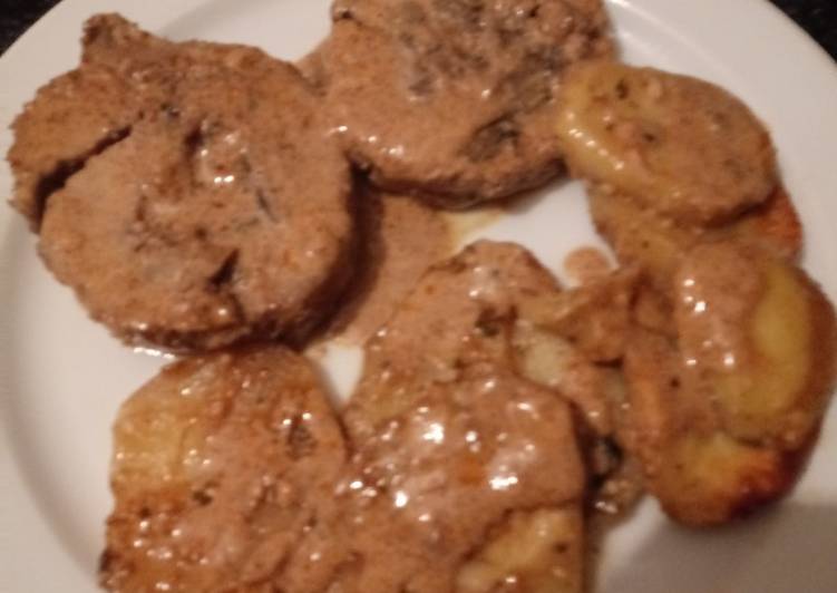 Lomo relleno de kebab y champiñones en la olla gm g