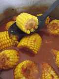 Elotes dulces con atole de chiles y epazote para comer con el olote