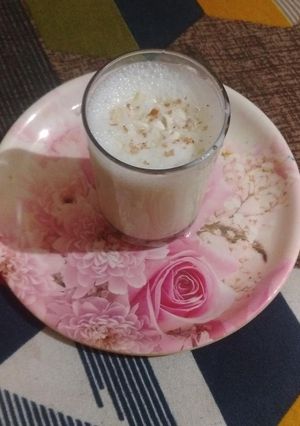 लस्सी (lassi recipe in Hindi) रेसिपी मुख्य फोटो