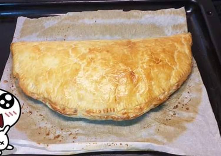 Empanada de atún y aceitunas con Nata y huevo tipo quiquet