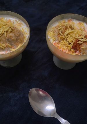 A picture of Mini Dahi Bhalla.