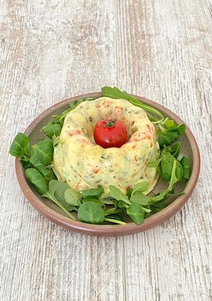 Une photo de Couronne de macédoine de légumes /poisson