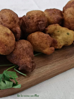 Una foto de Buñuelos de bacalao