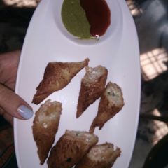 A picture of Dahi ke shole.