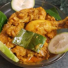 A picture of Gondhoraj Chicken Curry - Bengali style.
