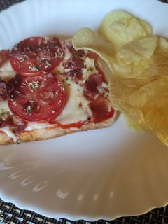 Una foto de Tosta de jamón con tomate en 10 minutos