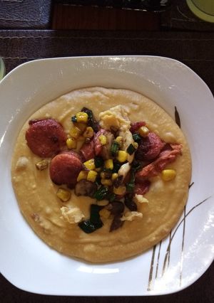 Una foto de Puré de garbanzos y verduras y choricillo salteado
