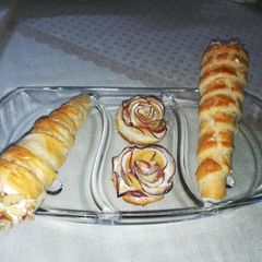 A picture of Cream Roll.
