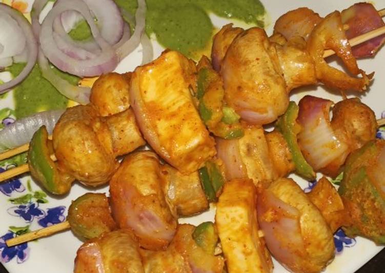 Steps to Make Ultimate Paneer &amp; mushroom tikka