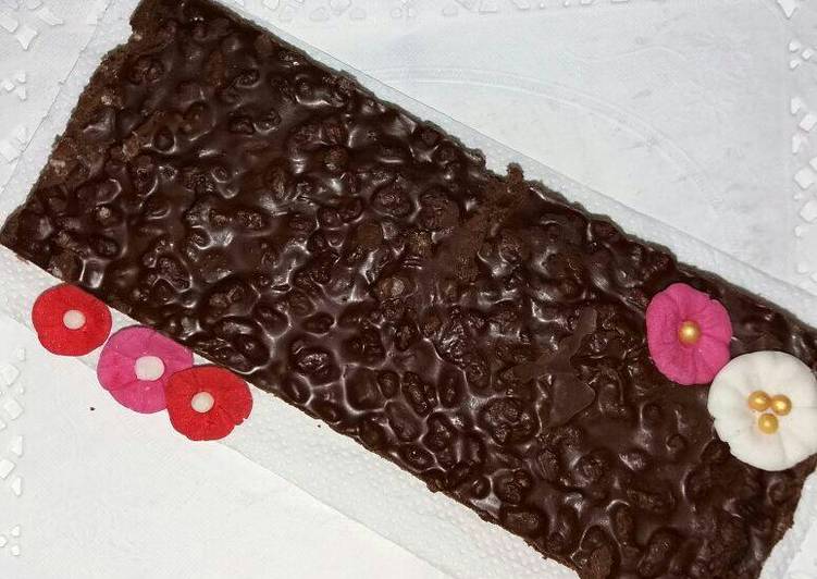 Turrón de chocolate crujiente de arroz inflado
