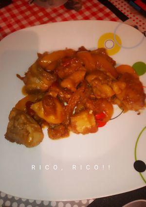 Foto principal de Pollo con verduras y naranja en reducción de soja