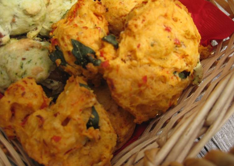 Recipe of Tasty Tomato & Basil Hot Biscuit (Scone)