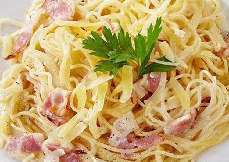 Spaghetti Fetuccini Carbonara