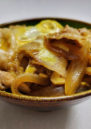 日式洋蔥豬肉丼飯 的食譜成品照片