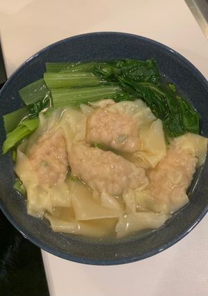 รูปของ เกี๊ยวน้ำไส้แน่น 🥟