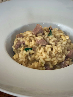Una foto de Arroz meloso de pavo al vermú