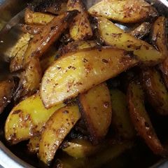 A picture of Spicy potatoes.