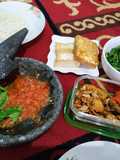 Sambal Kemangi Dengan Tomat Ranti