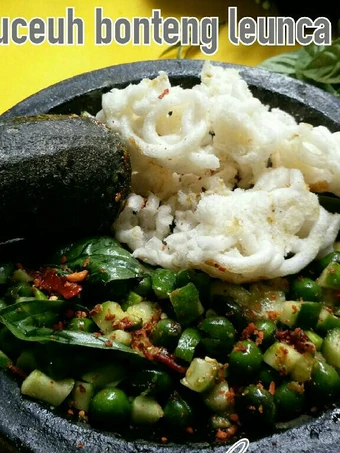 Langkah Gampang Membuat Resep  Reuceuh bonteng leunca yang Menggugah Selera, Bikin Ketagihan